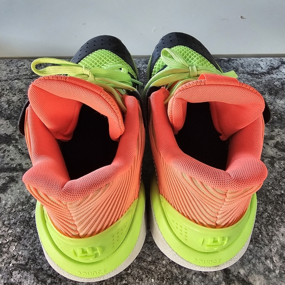 Mens Adidas Basketball Shoes - Picture 4 of 5